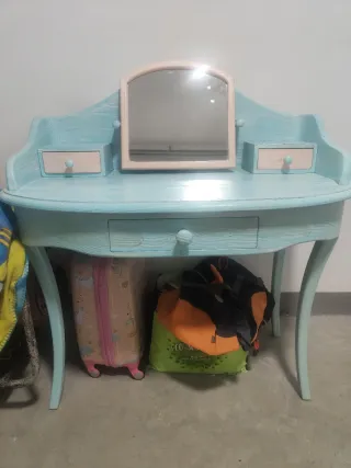 Tocador infantil azul y rosa