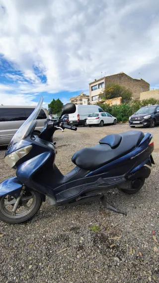 Suzuki Burgman 125 Maxi Scooter