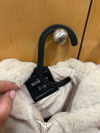 Abrigo pelo Lefties beige