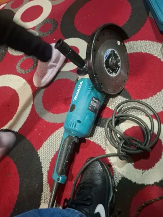 Radial Makita como nuevo