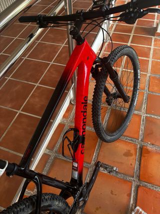 Bicicleta Montaña Cannondale Roja 29”  Precio 1900