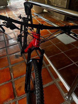 Bicicleta Montaña Cannondale Roja 29”  Precio 1900