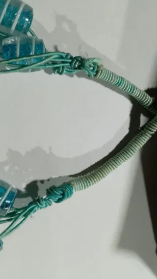 Collana multistrato con pietre turchesi