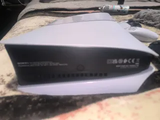 Consola PS5 con 2 mandos y cables