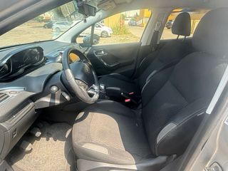 Peugeot 208 2016