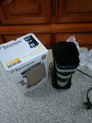 Cafetera Bestron con vaso térmico