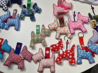 Llaveros artesanales perros hechos a mano 5 e cada