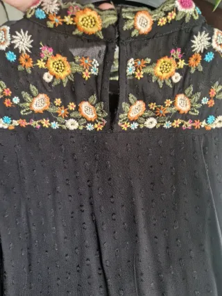 Blusa Zara Woman bordada