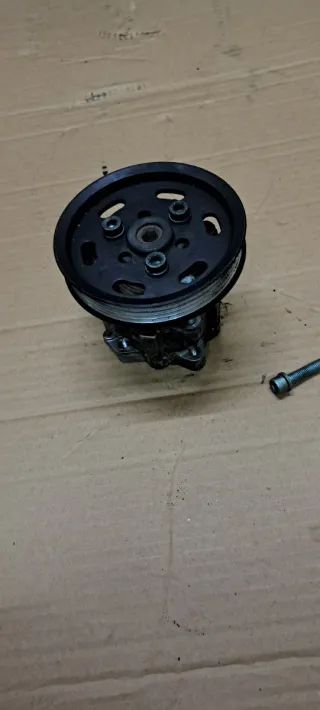 Bomba de dirección asistida