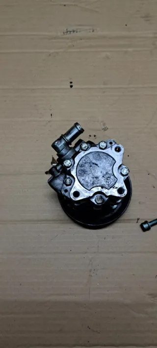 Bomba de dirección asistida