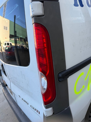 PILOTO TRASERO DERECHO Opel Vivaro Furgón