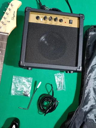 Pack Guitarra Eléctrica DAYTONA Stratocaster