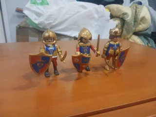 Lote 3 Figuras Medievales Playmobil Todas 8€