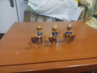 Lote 3 Figuras Medievales Playmobil Todas 8€