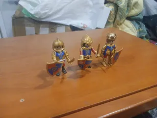 Lote 3 Figuras Medievales Playmobil Todas 8€