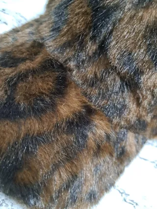 Cappello con visiera fantasia animalier