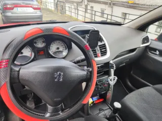 Peugeot 207 2006
