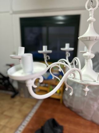 Lámpara araña blanca metal