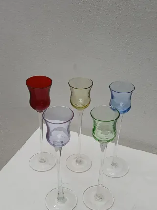 Bicchieri da liquore vintage colorati