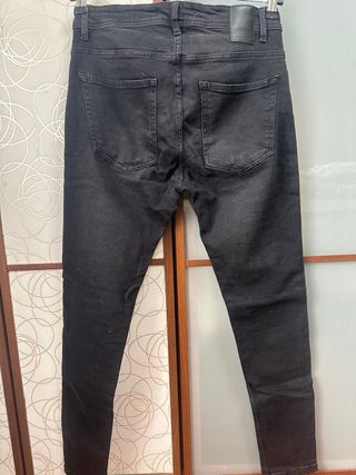 Pantalón vaquero Zara T32/32 negro