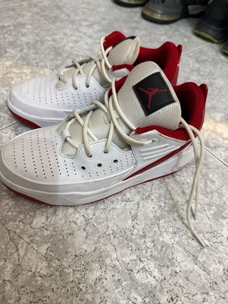 Zapatillas Air Jordan 5 Rojas y Blancas
