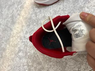 Zapatillas Air Jordan 5 Rojas y Blancas