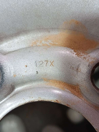 LLANTA Nissan NV250 Furgón (09.2019->)