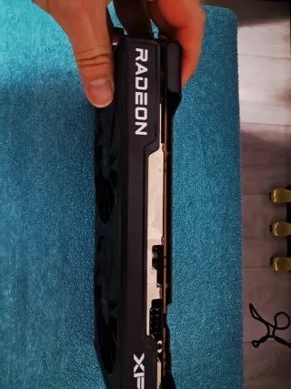 AMD Radeon RX 7600 8GB GDDR6 - ¡COMO NUEVA!