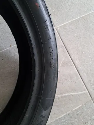 Neumático Metzeler 140/70-17 66H