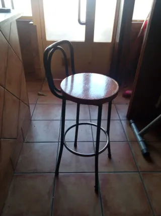 Mesas, Sillas y Banquetas