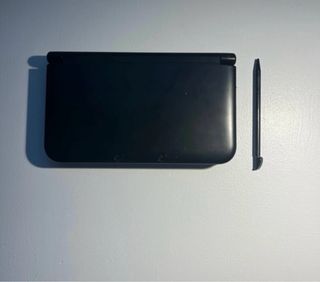 Nintendo 3DS XL Negra+Cargador+Lapiz+Funda