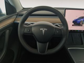 Tesla Model Y RWD