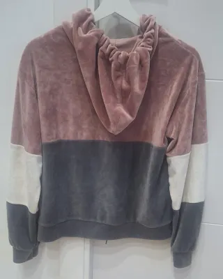 Sudadera con capucha y cremallera talla U