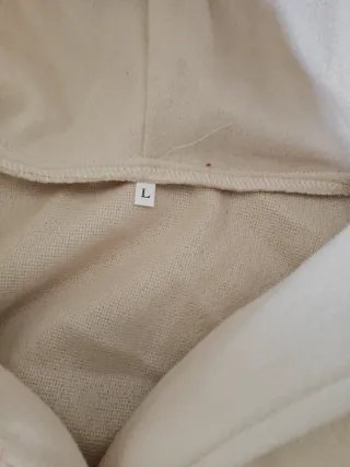 Chaqueta Beige con Capucha