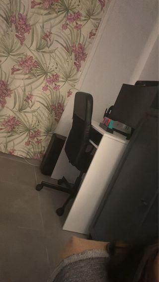 Mesa escritorio y mueble almacenaje