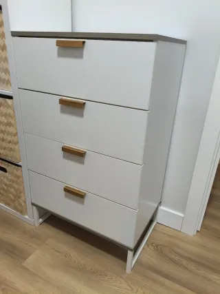 Cómoda blanca 4 cajones Ikea