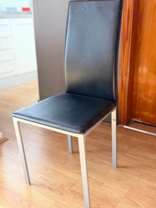 Mesa comedor extensible + 2 sillas