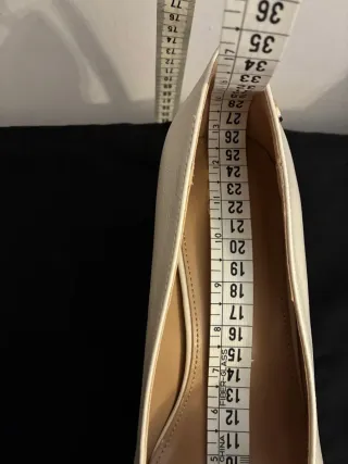 Zapatos tacón Xti blanco hielo hebilla dorada