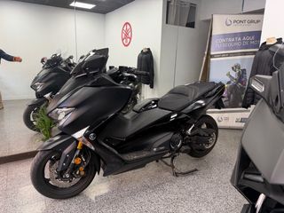 Yamaha TMAX Maxi Scooter