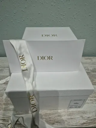 Cajas Dior Blancas y Doradas