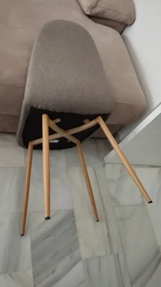 Silla tapizada gris/beige