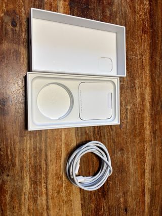 iPhone 11 64GB con caja y cargador Perfecto estado