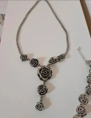 Conjunto Collar y Pulsera Rosas Plata