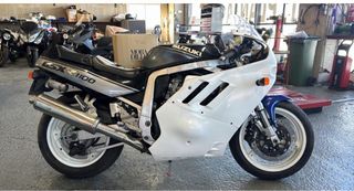 Suzuki GSXR 750 1990