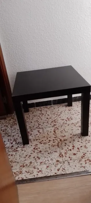 Mesa auxiliar IKEA LACK negra