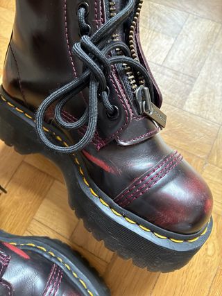 Botas Dr Martens Sinclair Plataforma Cherry Red.