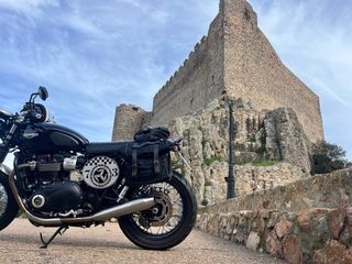 Triumph Street Twin 900
