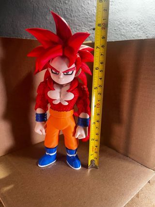 Figura Goku SSJ4