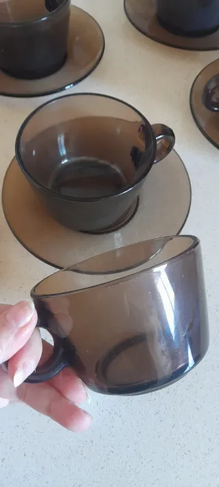 6 Tazas y 6 platos Duralex marrones