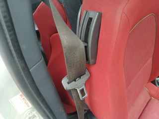 CINTURON SEGURIDAD DELANTERO DERECHO MITSUBISHI C